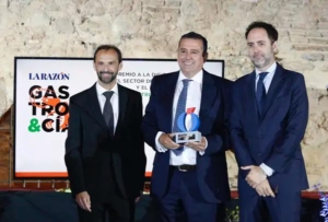 Los premios GASTRO & CIA del periódico LA RAZÓN galardonan a Álvaro Alés de 360º MC por su empresa Gastropass 360º